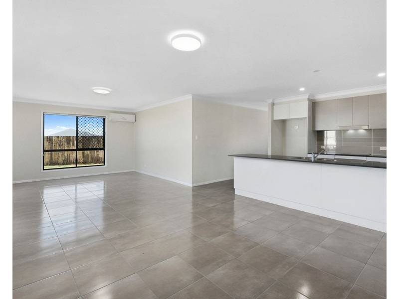 43 Magpie Drive, Cambooya QLD 4358