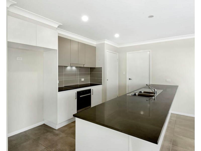 43 Magpie Drive, Cambooya QLD 4358