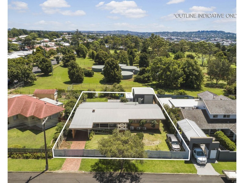 5 Evans Street, South Toowoomba QLD 4350