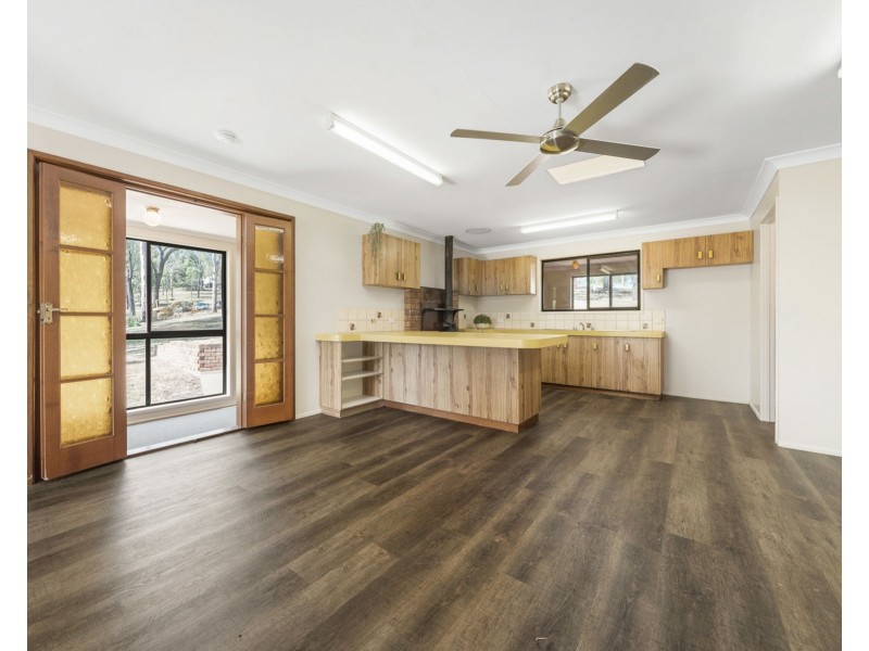 196 Koreelah Street, Upper Lockyer QLD 4352