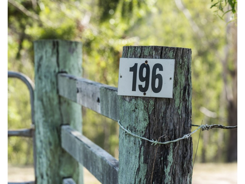 196 Koreelah Street, Upper Lockyer QLD 4352