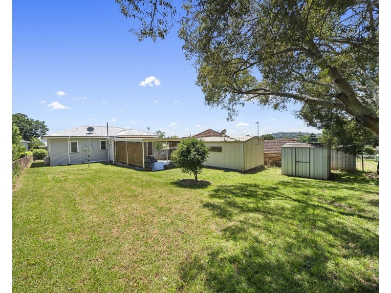 16 Norah Street, Centenary Heights QLD 4350