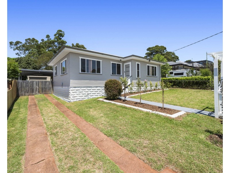 16 Norah Street, Centenary Heights QLD 4350