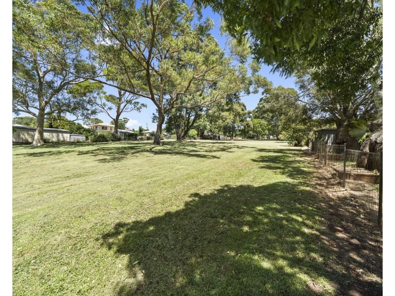 16 Norah Street, Centenary Heights QLD 4350