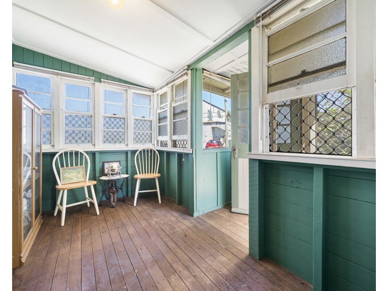 11 Albert Lane, Newtown QLD 4350