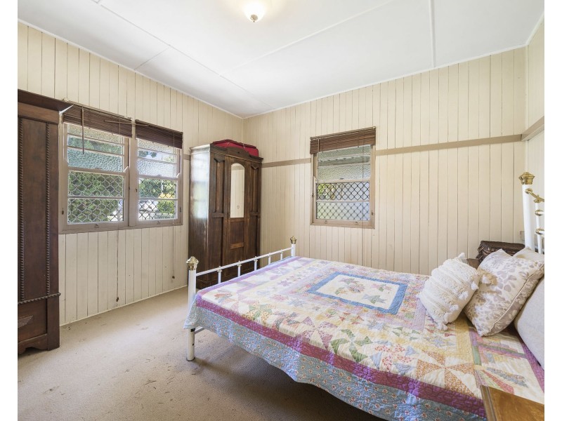 11 Albert Lane, Newtown QLD 4350