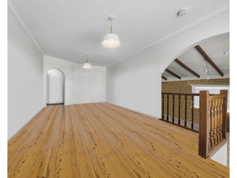 39 Martini Street, Mount Lofty QLD 4350