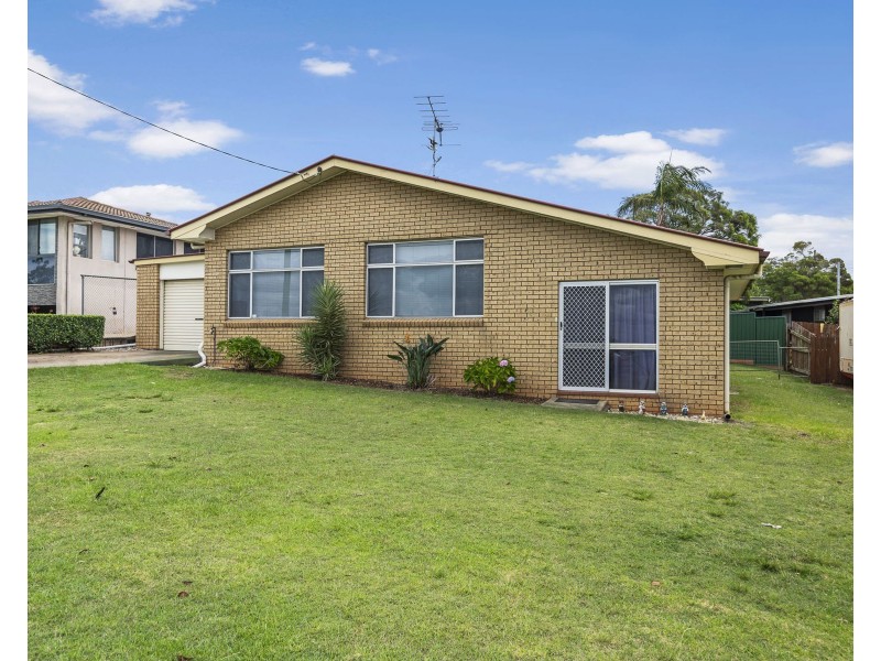 39 Martini Street, Mount Lofty QLD 4350