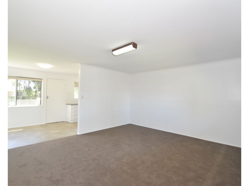 19 Coates Street, Centenary Heights QLD 4350