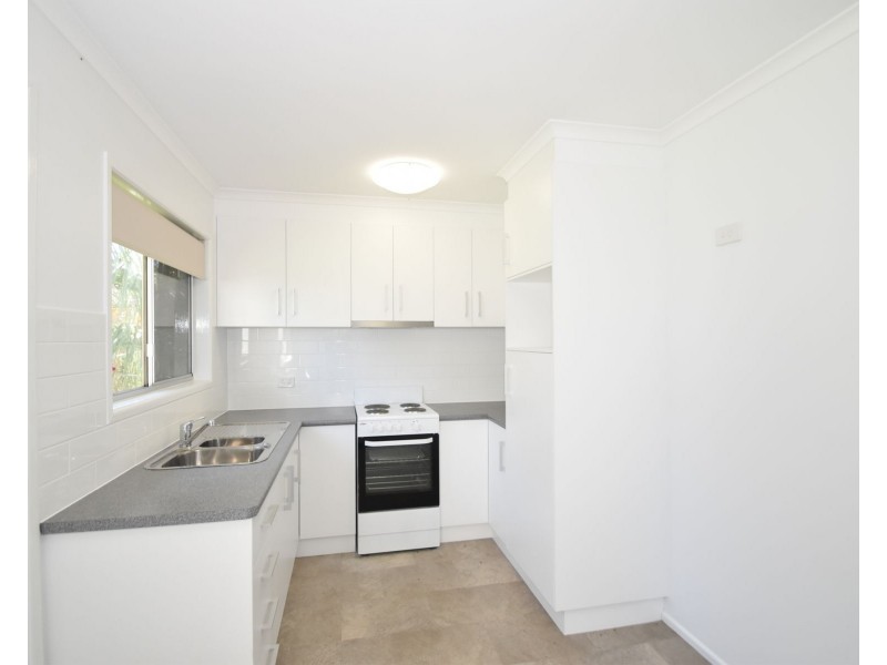 19 Coates Street, Centenary Heights QLD 4350