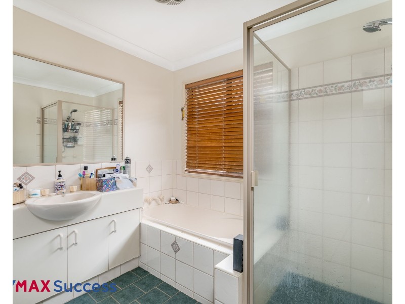 7 Snapdragon Street, Middle Ridge QLD 4350