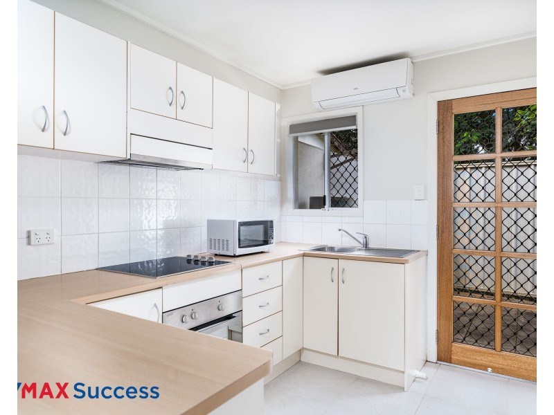 4/267A Geddes Street, Centenary Heights QLD 4350