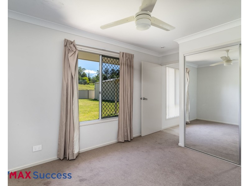 7 Alpine Court, Cranley QLD 4350