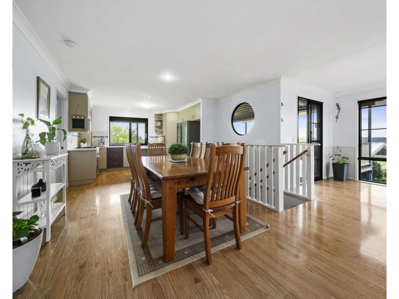 11 Lynda Court, Glencoe QLD 4352