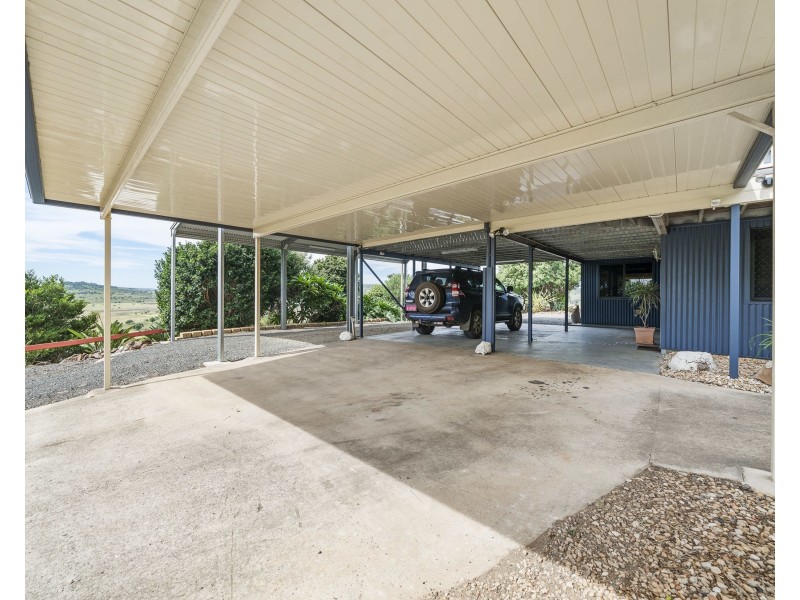 11 Lynda Court, Glencoe QLD 4352
