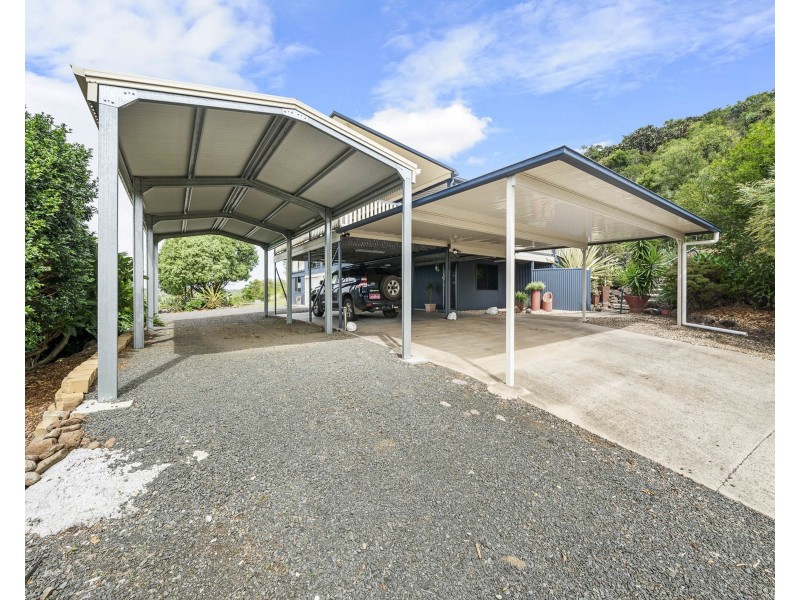 11 Lynda Court, Glencoe QLD 4352