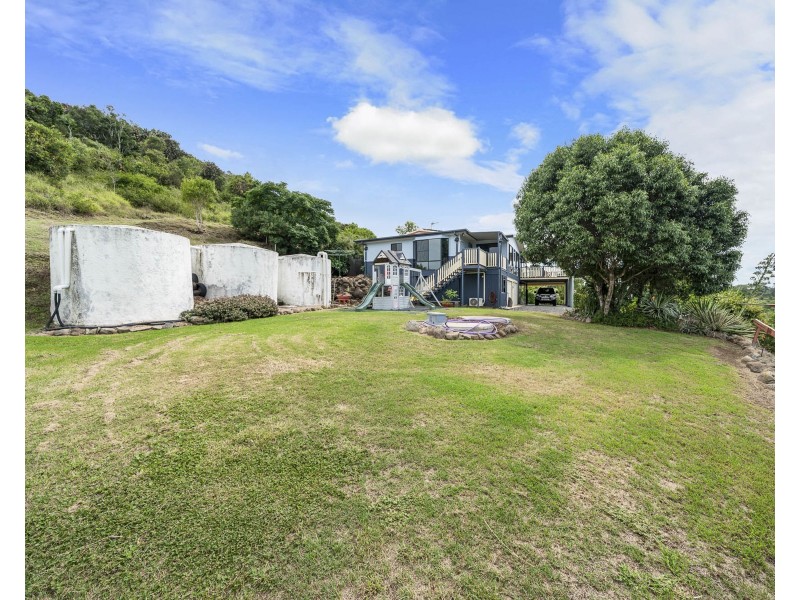 11 Lynda Court, Glencoe QLD 4352