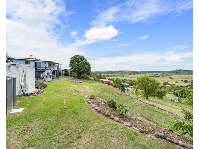 11 Lynda Court, Glencoe QLD 4352