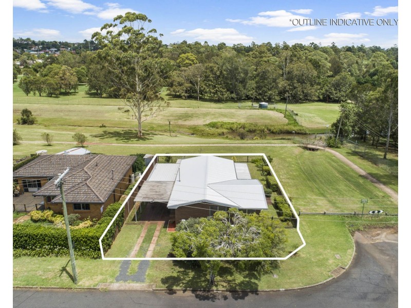 1 Balanga Court, South Toowoomba QLD 4350
