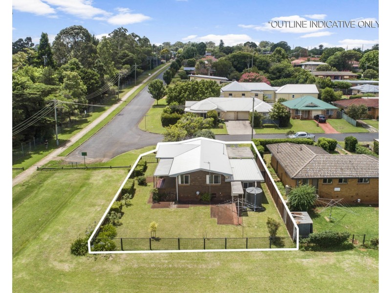 1 Balanga Court, South Toowoomba QLD 4350