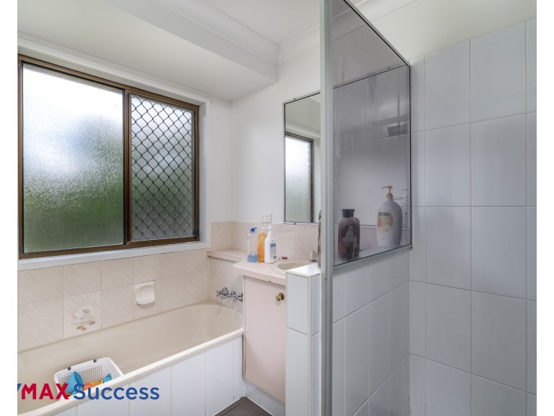 40 Wiemers Crescent, Centenary Heights QLD 4350