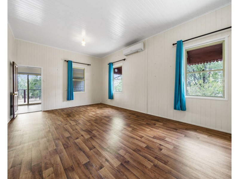 80 Golf Course Road, Goombungee QLD 4354