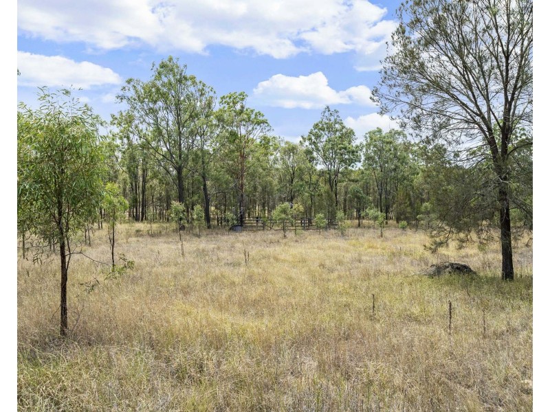 80 Golf Course Road, Goombungee QLD 4354