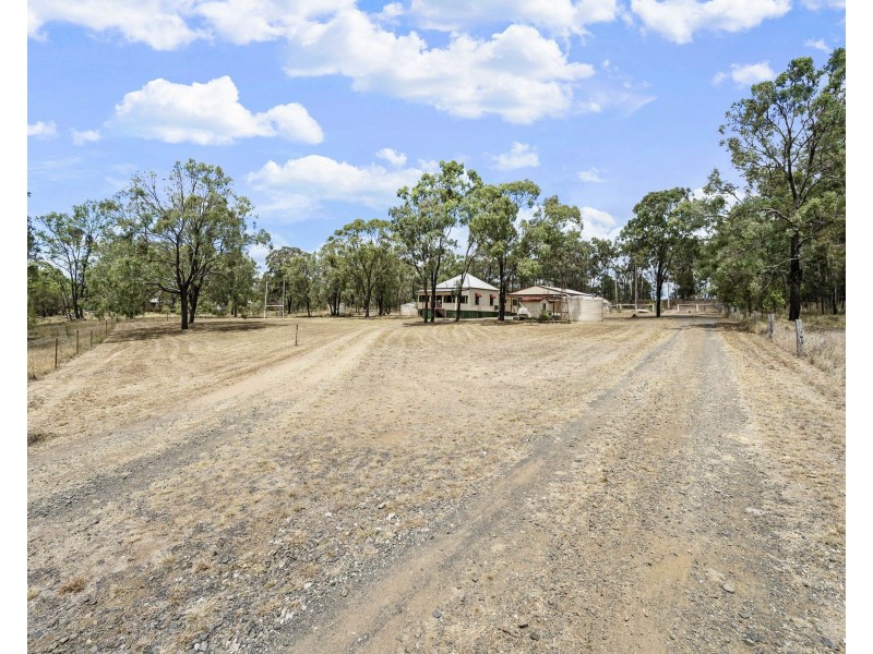 80 Golf Course Road, Goombungee QLD 4354
