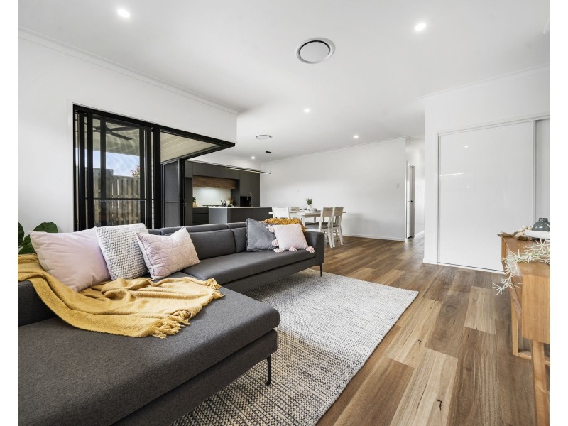 2/24 O’Neill Circuit, Kearneys Spring QLD 4350