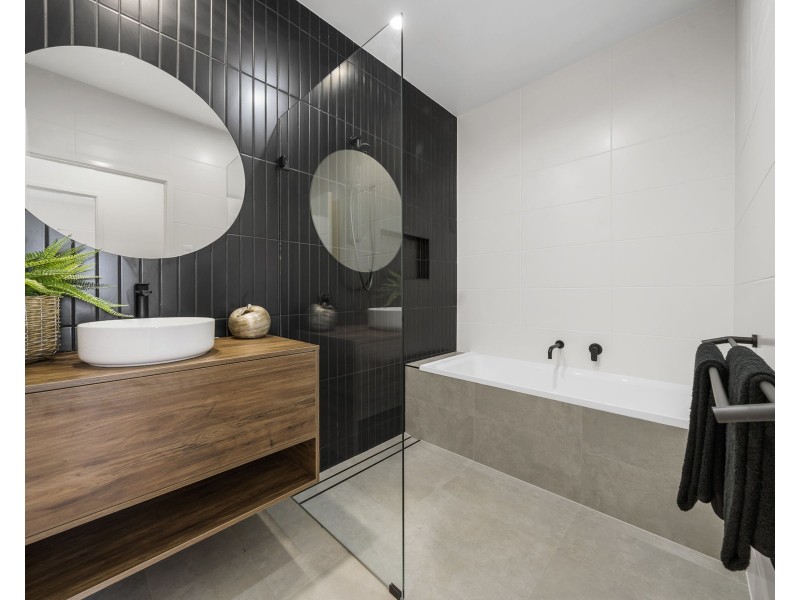 2/24 O’Neill Circuit, Kearneys Spring QLD 4350