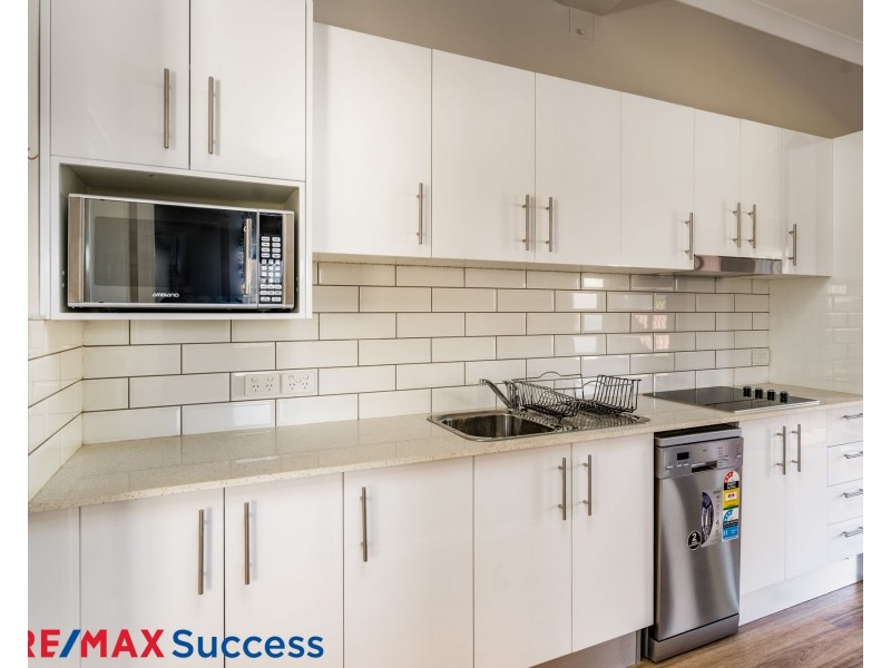 43 Merino Street (Granny Flat), Harristown QLD 4350