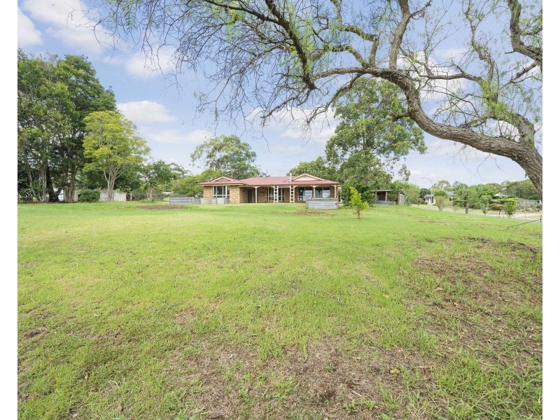 7 Denaid Street, Highfields QLD 4352