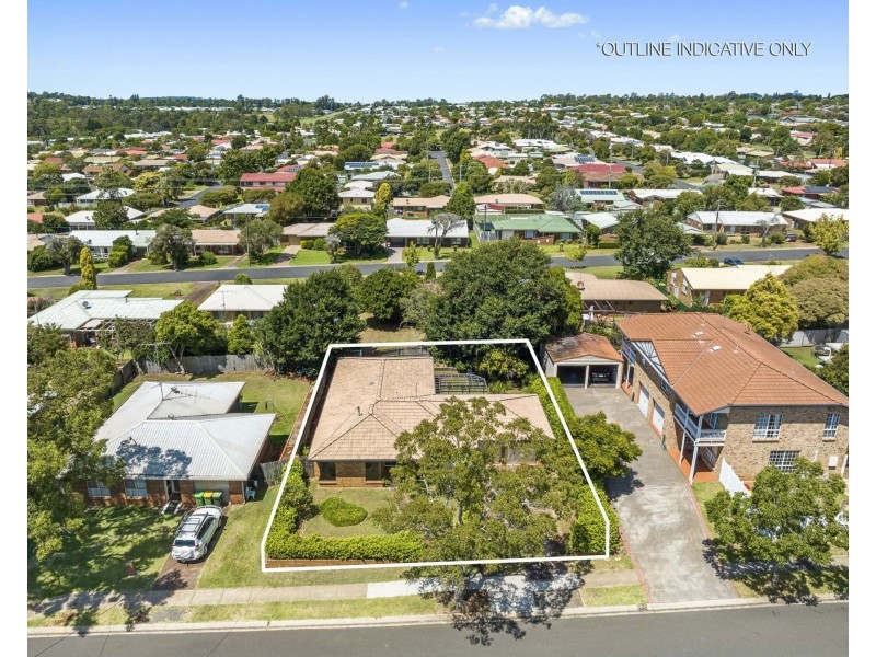 412 Stenner Street, Kearneys Spring QLD 4350