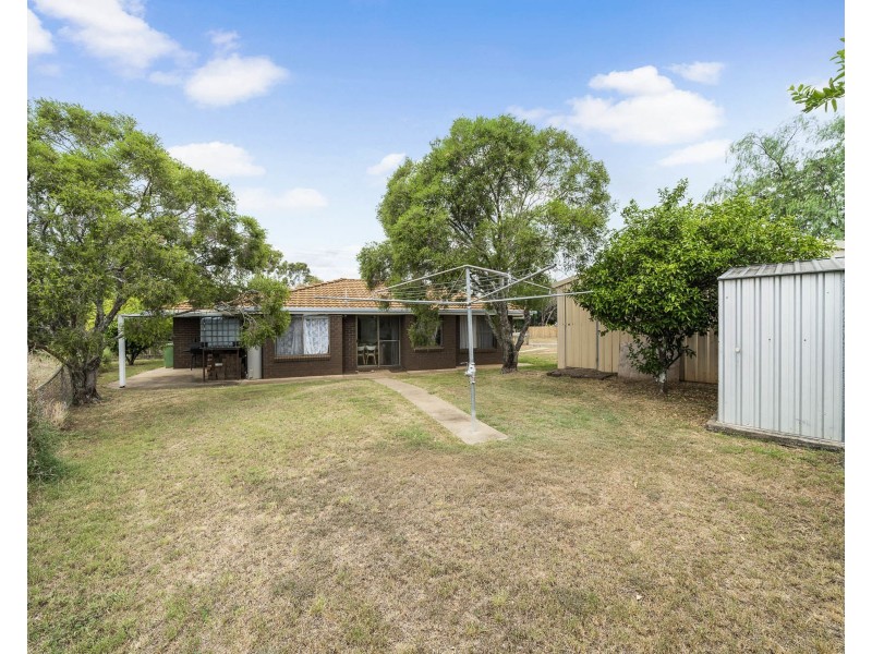 95 Lorrimer Street, Oakey QLD 4401