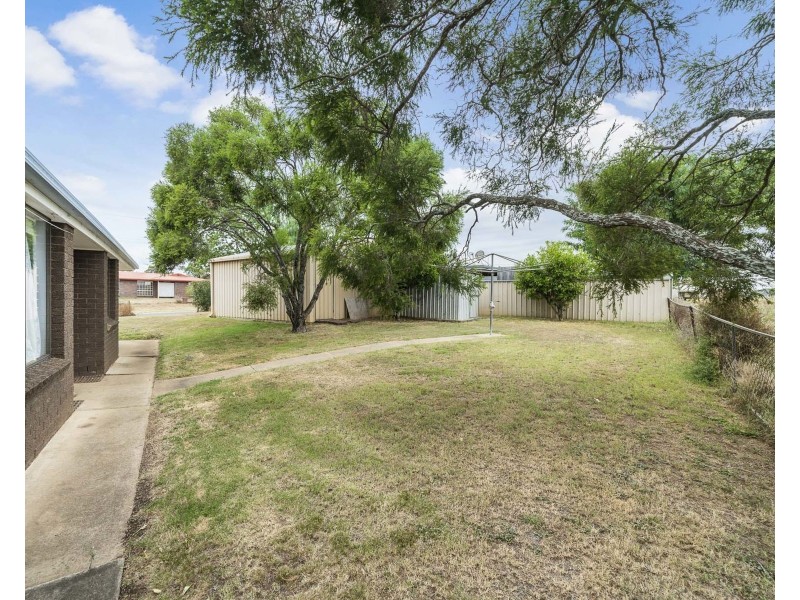 95 Lorrimer Street, Oakey QLD 4401