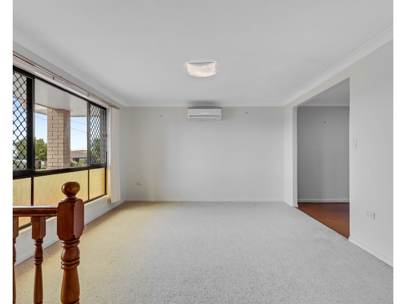 9 Bischof Street, Wilsonton Heights QLD 4350