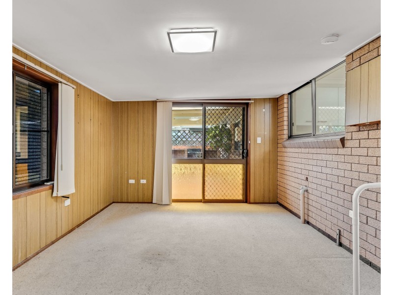9 Bischof Street, Wilsonton Heights QLD 4350