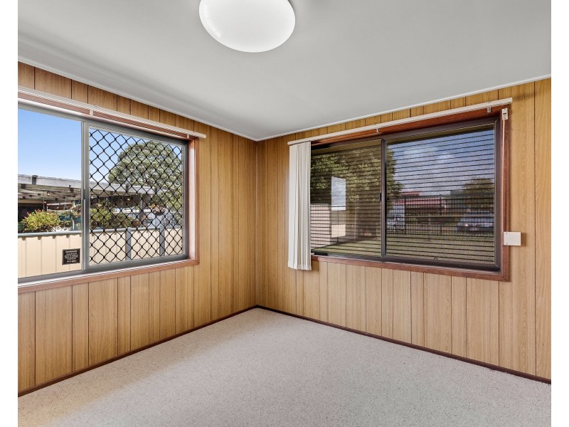 9 Bischof Street, Wilsonton Heights QLD 4350