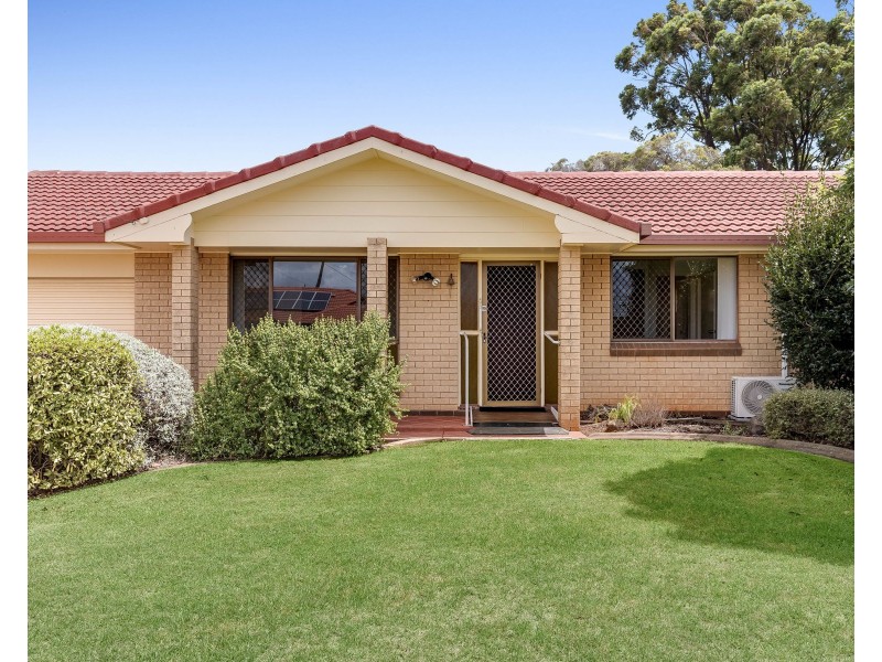9 Bischof Street, Wilsonton Heights QLD 4350