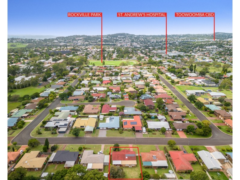 9 Bischof Street, Wilsonton Heights QLD 4350
