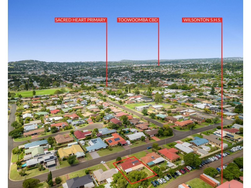 9 Bischof Street, Wilsonton Heights QLD 4350