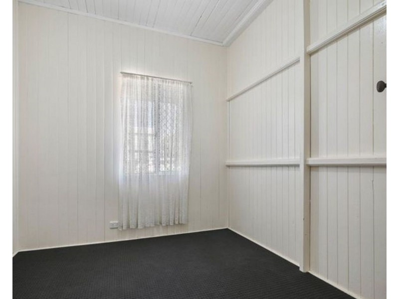 9 Newington Street, North Toowoomba QLD 4350