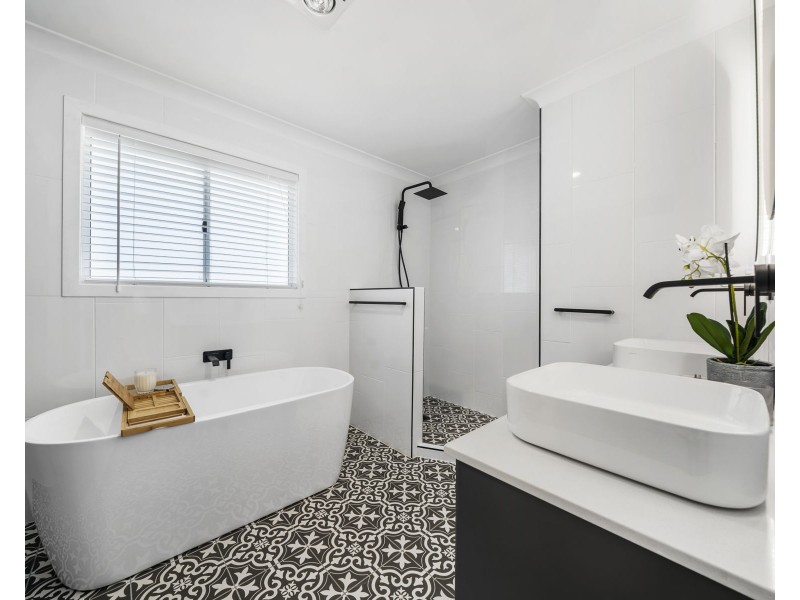14 Messines Street, Harlaxton QLD 4350