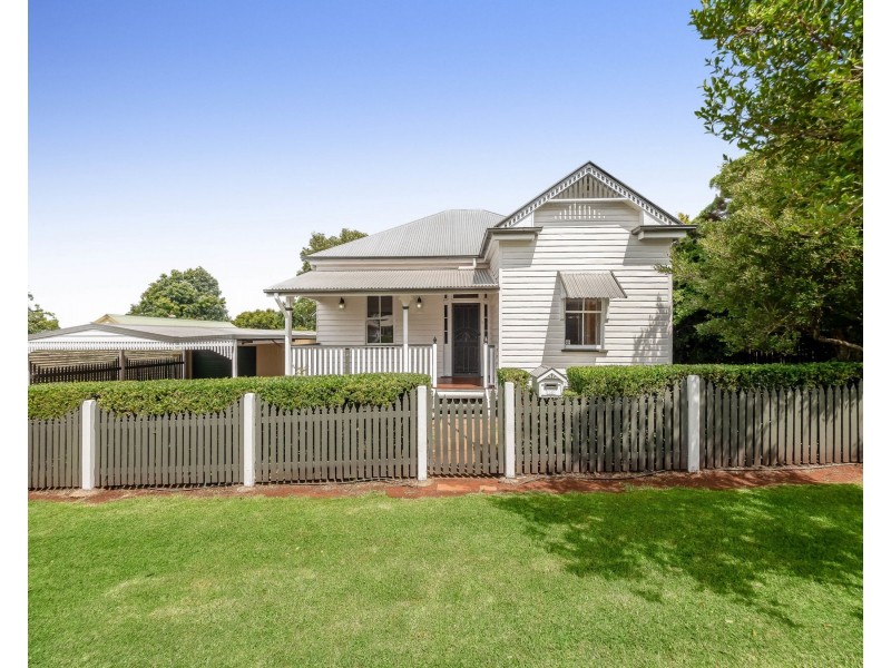 15 Knight Street, North Toowoomba QLD 4350