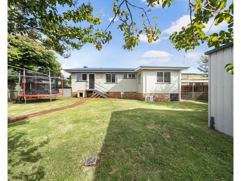 7 Hanlon Street, Newtown QLD 4350