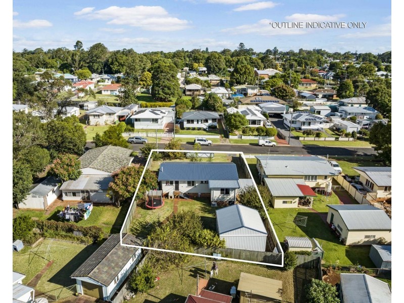 7 Hanlon Street, Newtown QLD 4350
