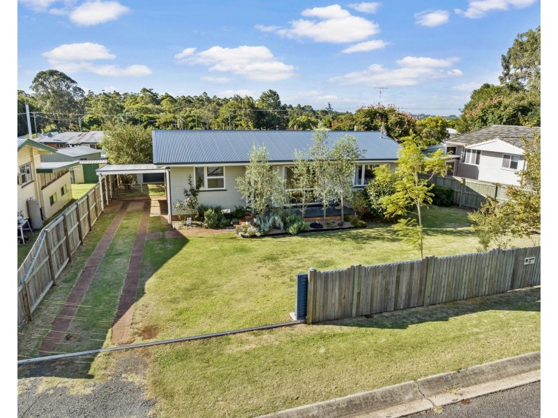 7 Hanlon Street, Newtown QLD 4350