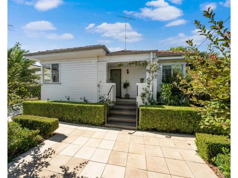 167 Campbell Street, Newtown QLD 4350