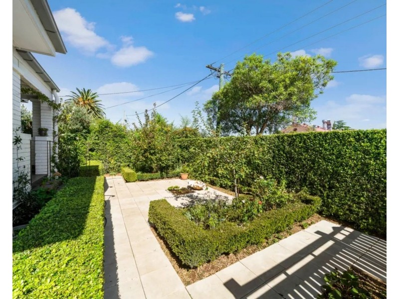 167 Campbell Street, Newtown QLD 4350