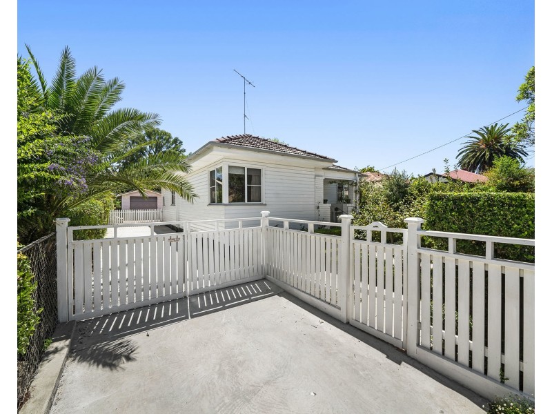 167 Campbell Street, Newtown QLD 4350